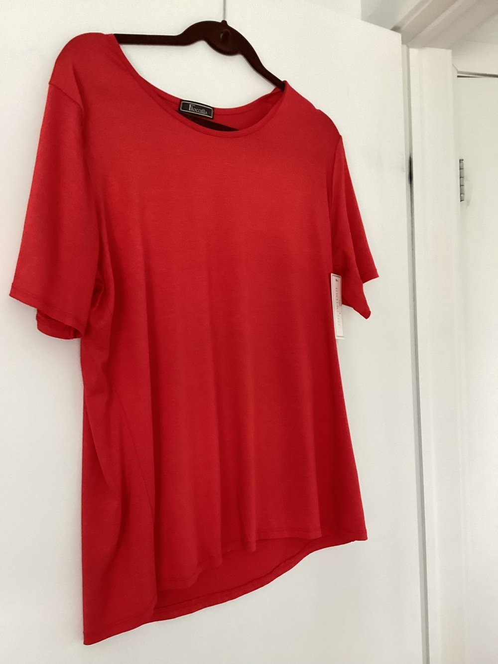 Froccella Bright Red Short Sleeve Scoop Neck Tee. Made in Italy. NWT